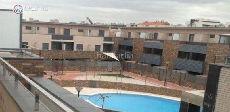 Foto dd12266d-a192-4c1c-8d13-5592a4b582ab. Casa adossada amb calefacció piscina a Facultad de Medicina Albacete