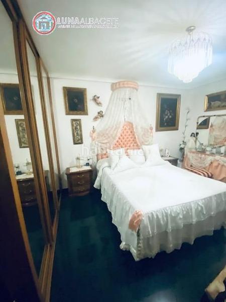 Foto bdccf93d-b318-44eb-8d3b-1942b7c8b9c0. Pis amb calefacció aparcament a El Pilar Albacete