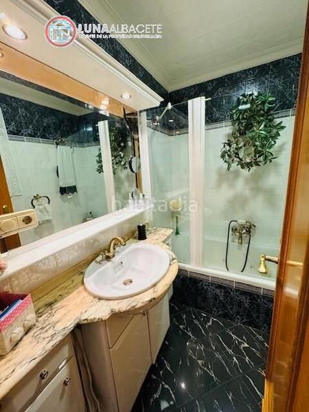 Foto c9fe7db6-1f81-4442-ab5f-b0f4e446db33. Pis amb calefacció aparcament a El Pilar Albacete