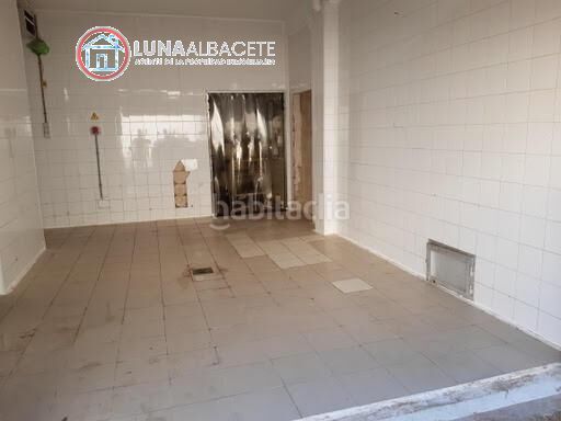 Foto 060f6039-bc3f-41f6-b8a8-3461d0e95e60. Nau industrial a Feria Albacete