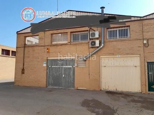 Foto 9dae1579-bd2e-4108-b2a7-cb5b4f54cdf6. Nau industrial a Feria Albacete