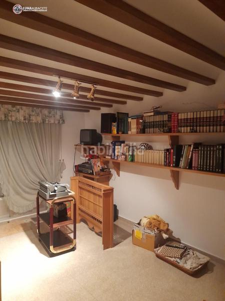 Foto e4f1447d-2043-4fc0-801e-bfcffeb95a21. Casa api luna inmobiliaria vende 500 metros de casa en Albacete