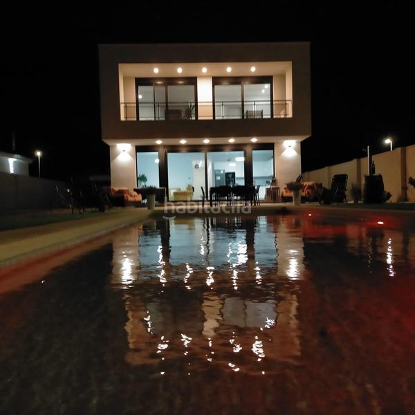 Foto 1e598273-de5b-4c36-8b1d-7ebf3e3d26d0. Chalet api luna ab vende chalet, de lujo y diseño, urbano en Albacete