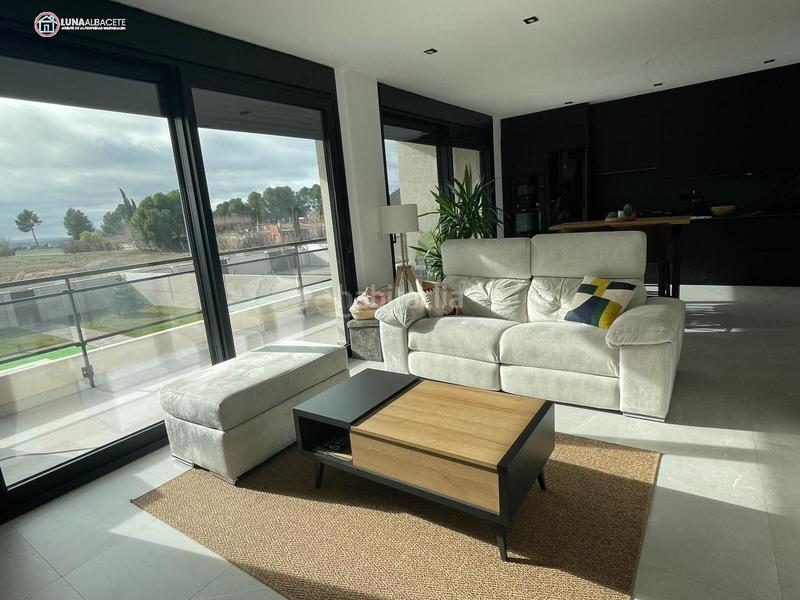 Foto 29e153b5-3b71-40d6-8e39-3747e4e89d74. Chalet api luna ab vende chalet, de lujo y diseño, urbano en Albacete