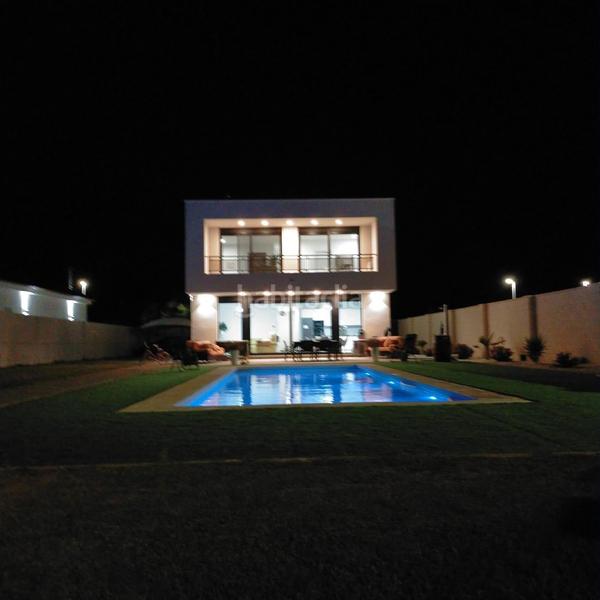 Foto 80015eb9-7c9f-4b59-ad2b-7cd53490ff13. Chalet api luna ab vende chalet, de lujo y diseño, urbano en Albacete