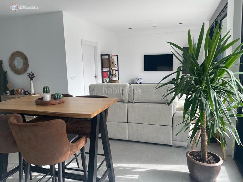 Foto a549b0f2-a680-4d27-aae7-336a6473d5cb. Chalet api luna ab vende chalet, de lujo y diseño, urbano en Albacete