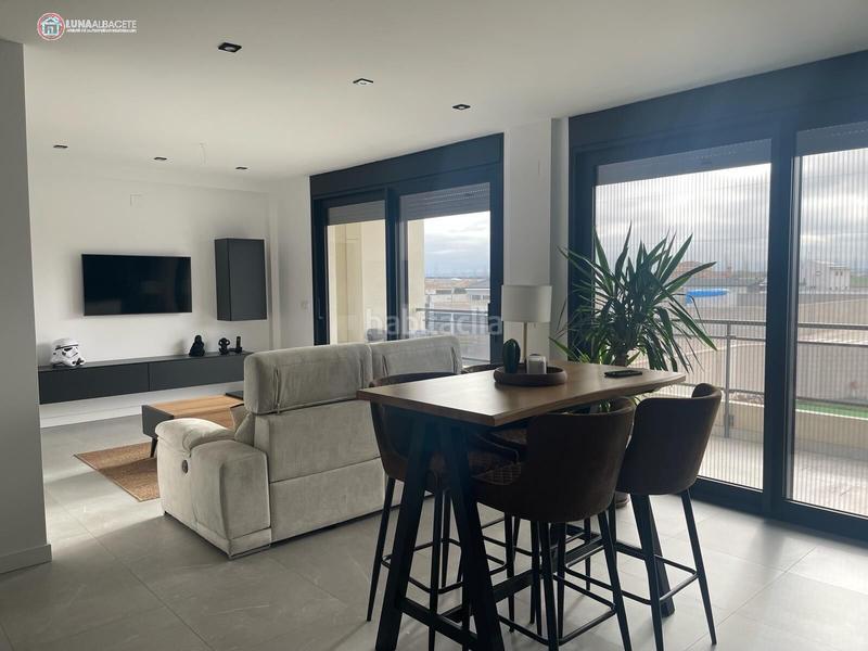 Foto bb490196-c447-49b7-b99c-af0d64983a9b. Chalet api luna ab vende chalet, de lujo y diseño, urbano en Albacete