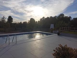 Masía en Pedanías - Extrarradio. Api luna inmobiliaria vende chalet con terreno en urbanizacion