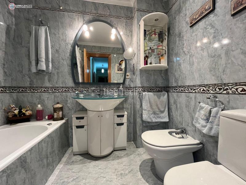 Foto 57a7bfca-a617-4616-ae9b-6be75857c53b. Piso api luna inmobiliaria vende pisogaraje zona parque en Albacete