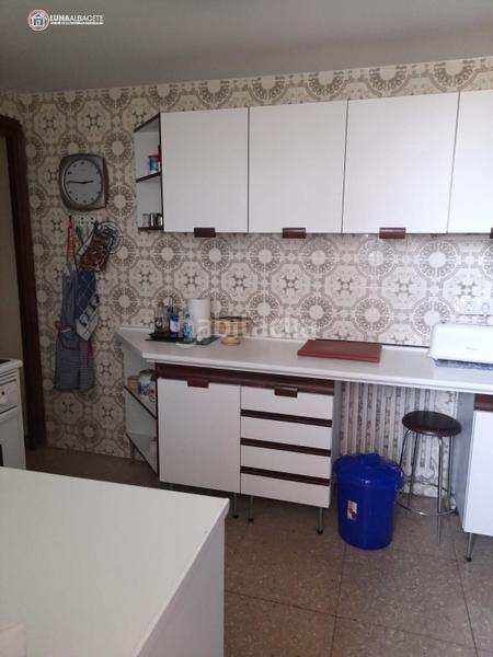 Foto 189f77a2-f480-42ad-8270-fc2e989cb7a4. Appartement avec chauffage parking dans Centro Albacete