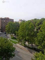 Piso en Centro. Api luna inmobiliaria vende  gran  piso con garaje y trastero