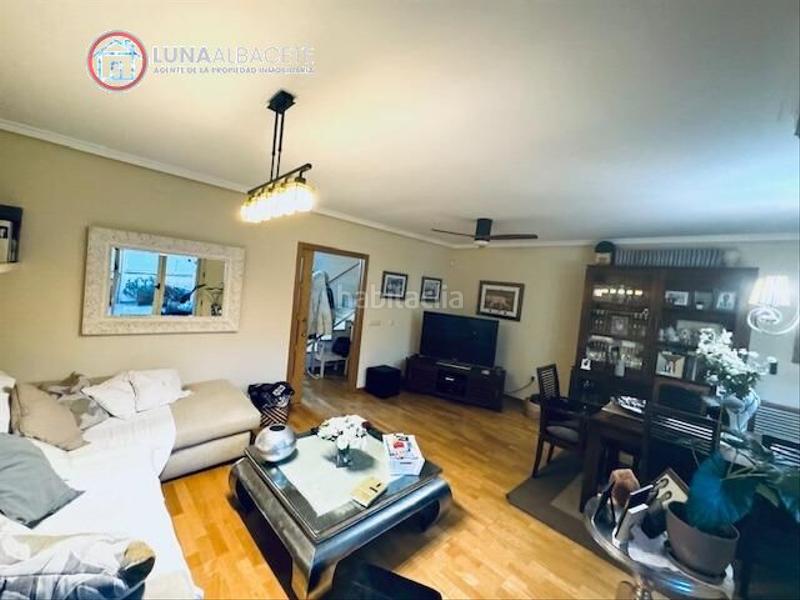 Foto 11e230b1-f4ff-4e51-8197-0b889f1744c6. Semi detached house with heating parking pool in Facultad de Medicina Albacete