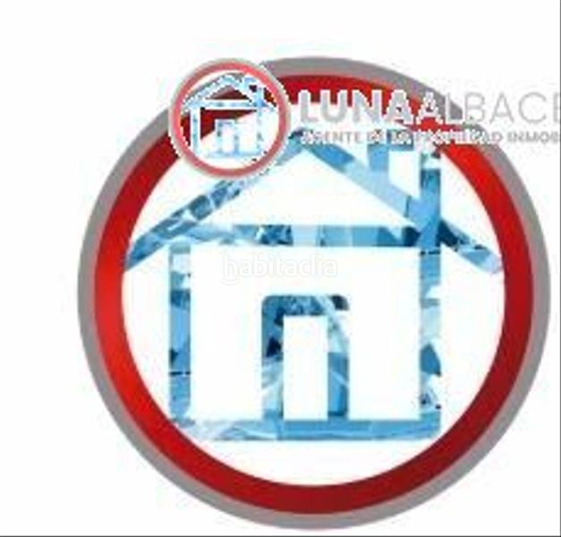 Foto 164e3305-6a89-4107-b022-6dca16ad6434. Semi detached house with heating parking pool in Facultad de Medicina Albacete