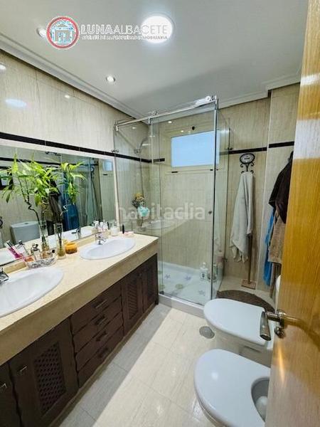 Foto 169132ff-154d-41eb-849f-9c57732212b4. Semi detached house with heating parking pool in Facultad de Medicina Albacete