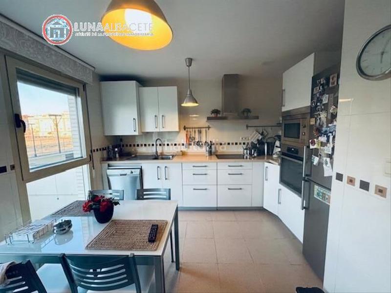 Foto d9115f0e-c80f-4a72-b4ca-6fe5a6916844. Semi detached house with heating parking pool in Facultad de Medicina Albacete