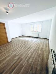 Piso en Carretas - Pajarita. Se vende piso reformado de 4 habitaciones en el centro