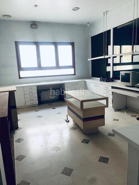 Foto a24b7fe3-87a2-4782-b76c-76dd4ecec37b. Alquiler local comercial api luna alquila o vende local en simon abril en Albacete