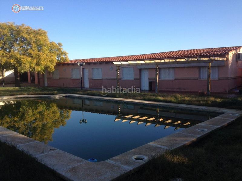 Foto 1790a441-de75-4ba3-83ae-0029dc137bd3. Chalet con riscaldamento piscina in Estación Albacete