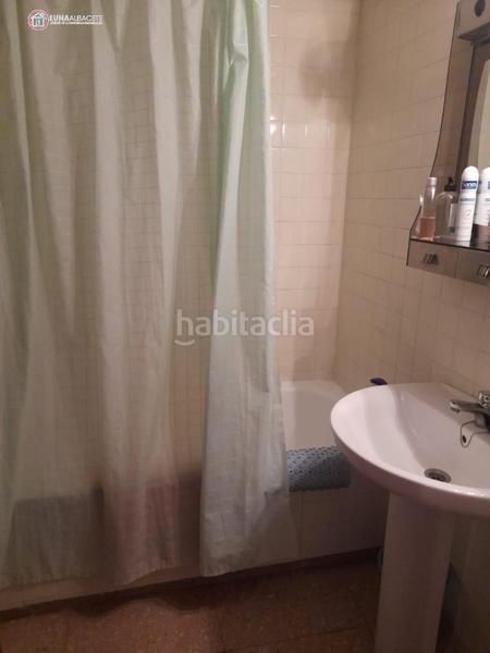 Foto 2b2cb227-e6a1-4d17-a621-abc0c338a064. Piso  en venta en parque sur, 6 dormitorios. en Albacete