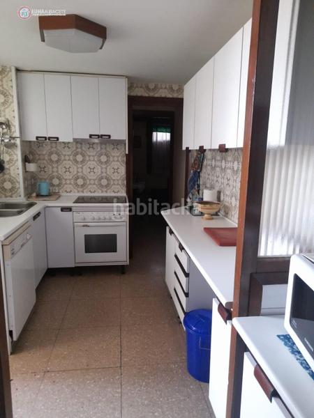 Foto 7cf2b420-2789-46c5-aa54-1fc452f25f25. Piso  en venta en parque sur, 6 dormitorios. en Albacete