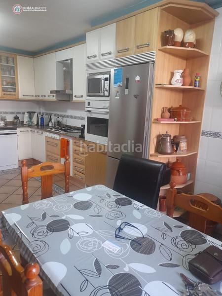 Foto 7dab5ec8-a062-424b-8bc7-ec27831653d2. Chalet  en venta en feria, 4 dormitorios. en Albacete