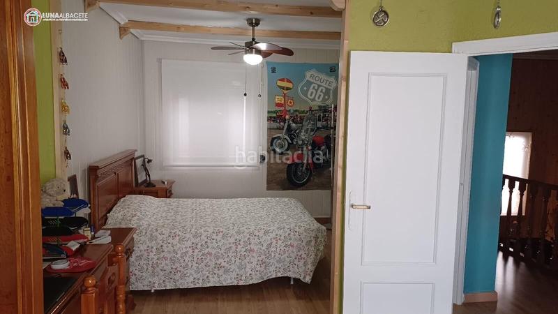 Foto 9150898b-3b2e-4f28-add8-e501335caa54. Chalet  en venta en feria, 4 dormitorios. en Albacete