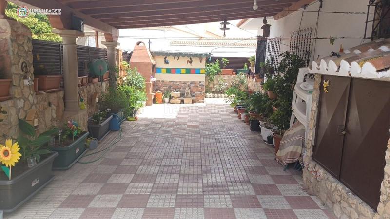 Foto e49be1bf-fbc3-440c-97f8-d6b62caa24a3. Chalet  en venta en feria, 4 dormitorios. en Albacete