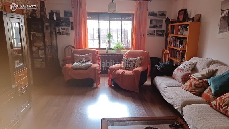 Foto ecaa7929-7751-4005-a01c-c7a41028f2bc. Chalet  en venta en feria, 4 dormitorios. en Albacete