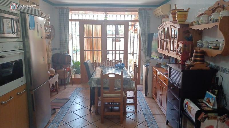 Foto f9f42432-a66b-4940-ac51-ee478f135711. Chalet  en venta en feria, 4 dormitorios. en Albacete