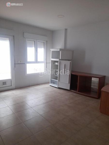 Foto 15539313-9b82-4936-9a6e-83ff6cbaaeb0. Casa adosada adosado en venta en centro, 4 dormitorios. en Gineta (La)