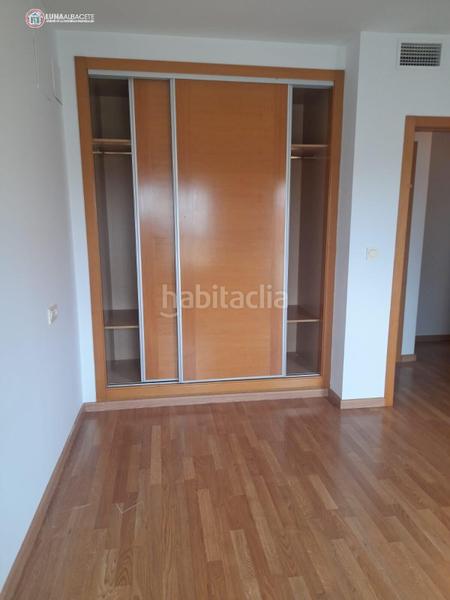 Foto 970b21c0-7e53-4ab3-96d3-021fd9278a33. Casa adosada adosado en venta en centro, 4 dormitorios. en Gineta (La)