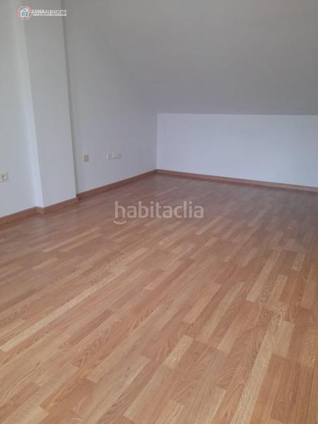 Foto c5841e32-2a5a-48e4-9968-fc1593a20f72. Casa adosada adosado en venta en centro, 4 dormitorios. en Gineta (La)