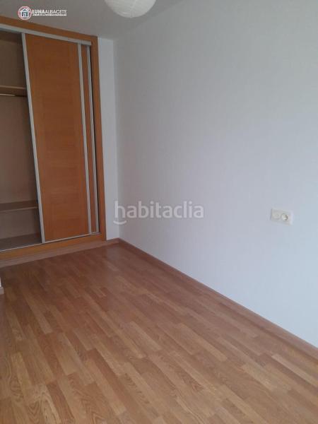 Foto f7df0092-0c23-45dd-8fb3-4a0a6fce148e. Casa adosada adosado en venta en centro, 4 dormitorios. en Gineta (La)