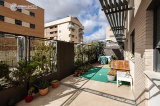 Etagenwohnung en Facultad de Medicina. Piso en venta en facultad de medicina, 4 dormitorios.