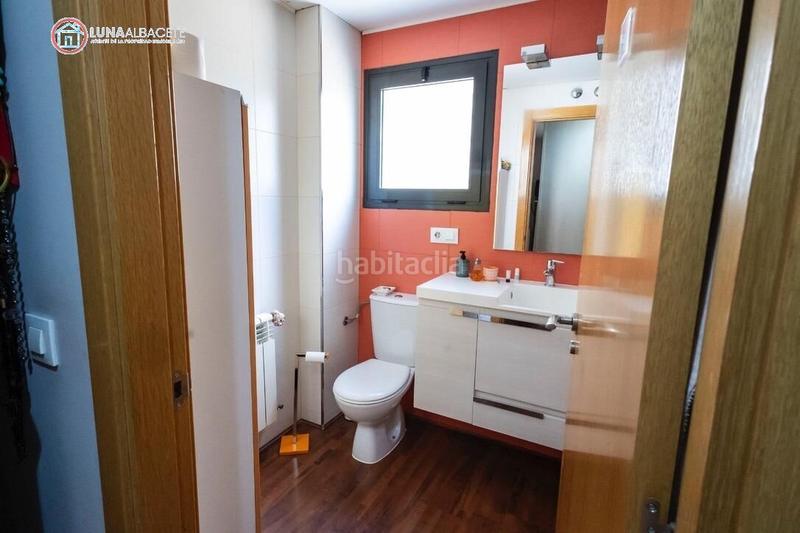 Foto 1f59d3c3-7fa2-4ff1-9443-bc307f6c5b36. Piso  en venta en Facultad de Medicina, 4 dormitorios. en Albacete