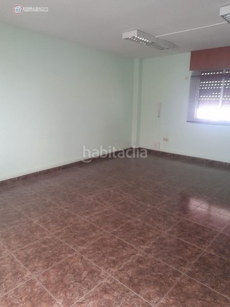 Foto acf7b1be-3bf4-4dba-b5c1-6aa7e7e394fa. Miete büro mit heizung in Centro Albacete