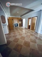 Casa adossada a Hellín. Adosado en venta en hellín, 3 dormitorios.