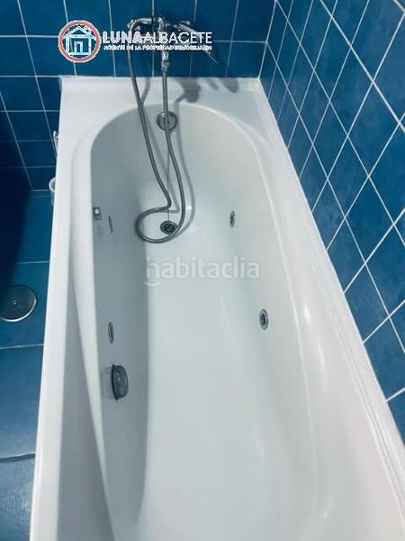 Foto 51b04eba-6201-4f8e-a902-5de249623883. Apartament amb calefacció aparcament a Ensanche - Franciscanos Albacete