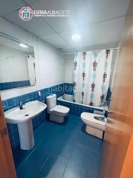 Foto a6a25fbb-709b-4e12-a227-b8f4677a997e. Apartament amb calefacció aparcament a Ensanche - Franciscanos Albacete