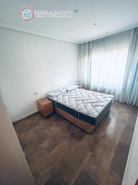 Foto e21257be-11c8-41ff-8962-3e44f73c138d. Apartament amb calefacció aparcament a Ensanche - Franciscanos Albacete