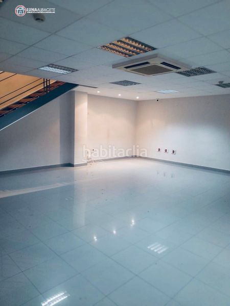 Foto 229aee28-8355-4c8d-a371-19a7e6cc8751. Local comercial a Centro Albacete