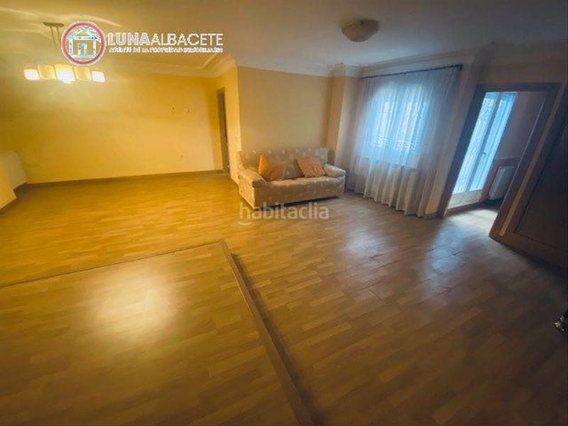 Foto 145e2a24-01bb-40e4-ab9b-84de6a1a6563. Planta baja  en venta en vereda, 3 dormitorios. en Albacete