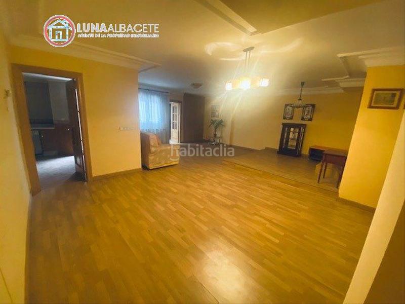Foto f9cb701e-efaa-43bd-98b8-e4dace6437d3. Planta baja  en venta en vereda, 3 dormitorios. en Albacete