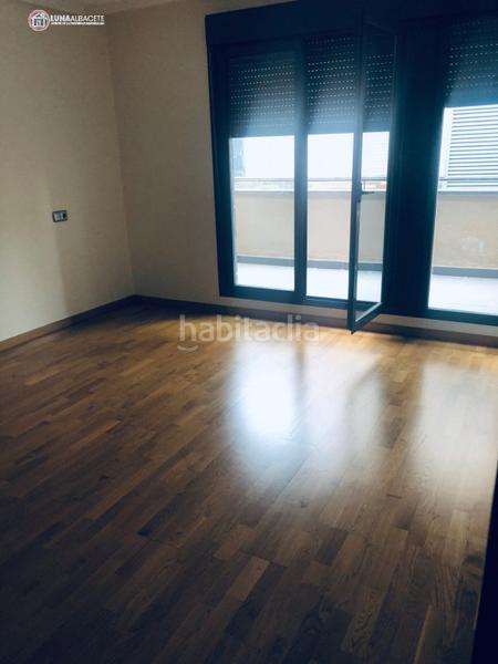 Foto 03b17467-08f3-4fd2-b695-d9648051b30a. Casa adossada amb calefacció a Facultad de Medicina Albacete