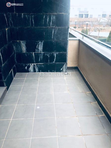 Foto 05738f28-81df-4cae-b154-d68099be2b18. Casa adossada amb calefacció a Facultad de Medicina Albacete