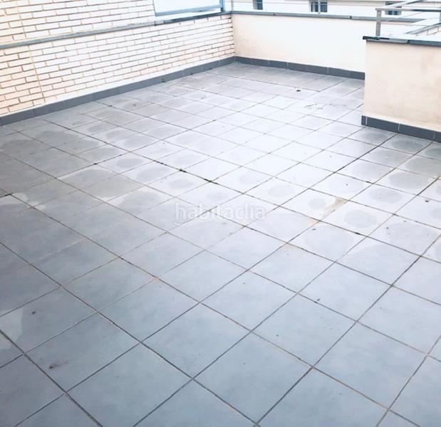 Foto 47360821-3987-4e3f-bf43-01afea50c642. Casa adossada amb calefacció a Facultad de Medicina Albacete