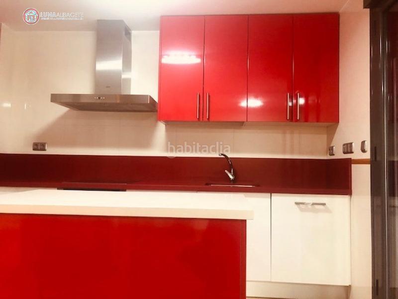 Foto 57cb515c-225e-40fc-93ed-ec0e35f9538e. Casa adossada amb calefacció a Facultad de Medicina Albacete