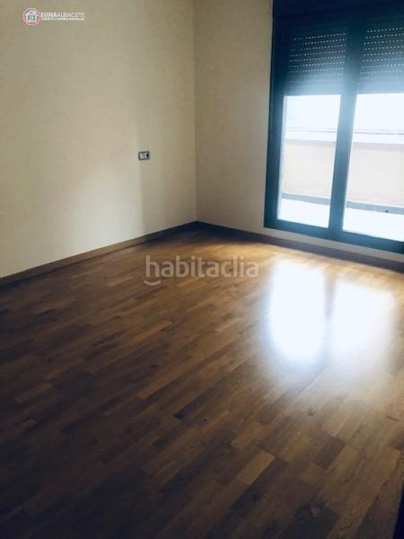 Foto 5ae382cd-0780-40d2-b09c-38d8a17bfd98. Casa adossada amb calefacció a Facultad de Medicina Albacete