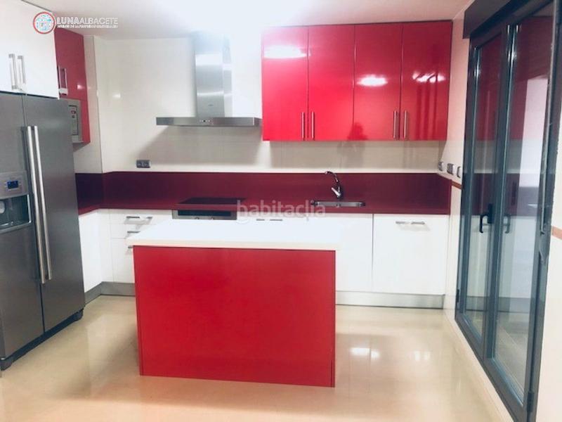 Foto 8218bb2a-4485-4367-8bbf-25f13509597f. Casa adossada amb calefacció a Facultad de Medicina Albacete