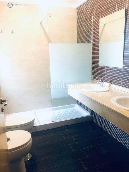 Foto a8e88c1b-1f87-409d-b3a7-7d206e5c4ba4. Casa adossada amb calefacció a Facultad de Medicina Albacete